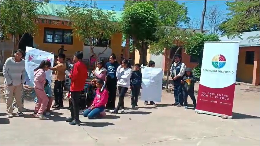 Niñas y Niños de Caiza proclaman Derechos Humanos en actividad organizada por la Defensoría del Pueblo