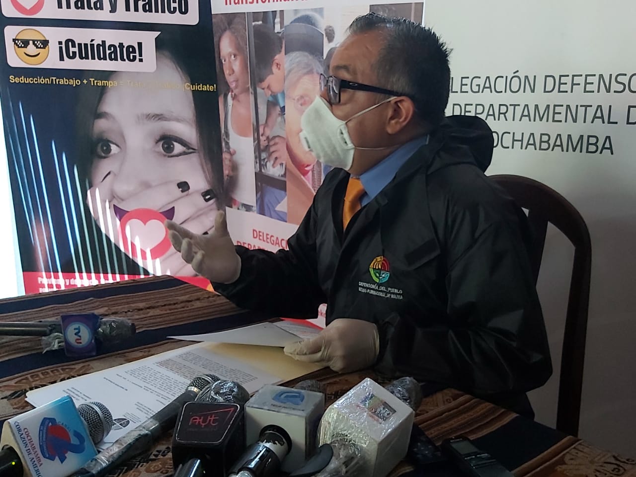 La Defensoría del Pueblo denuncia que secretaria de la Embajada de Bolivia en EEUU fue despedida de manera discriminatoria e ilegal por ser portadora de COVID-19