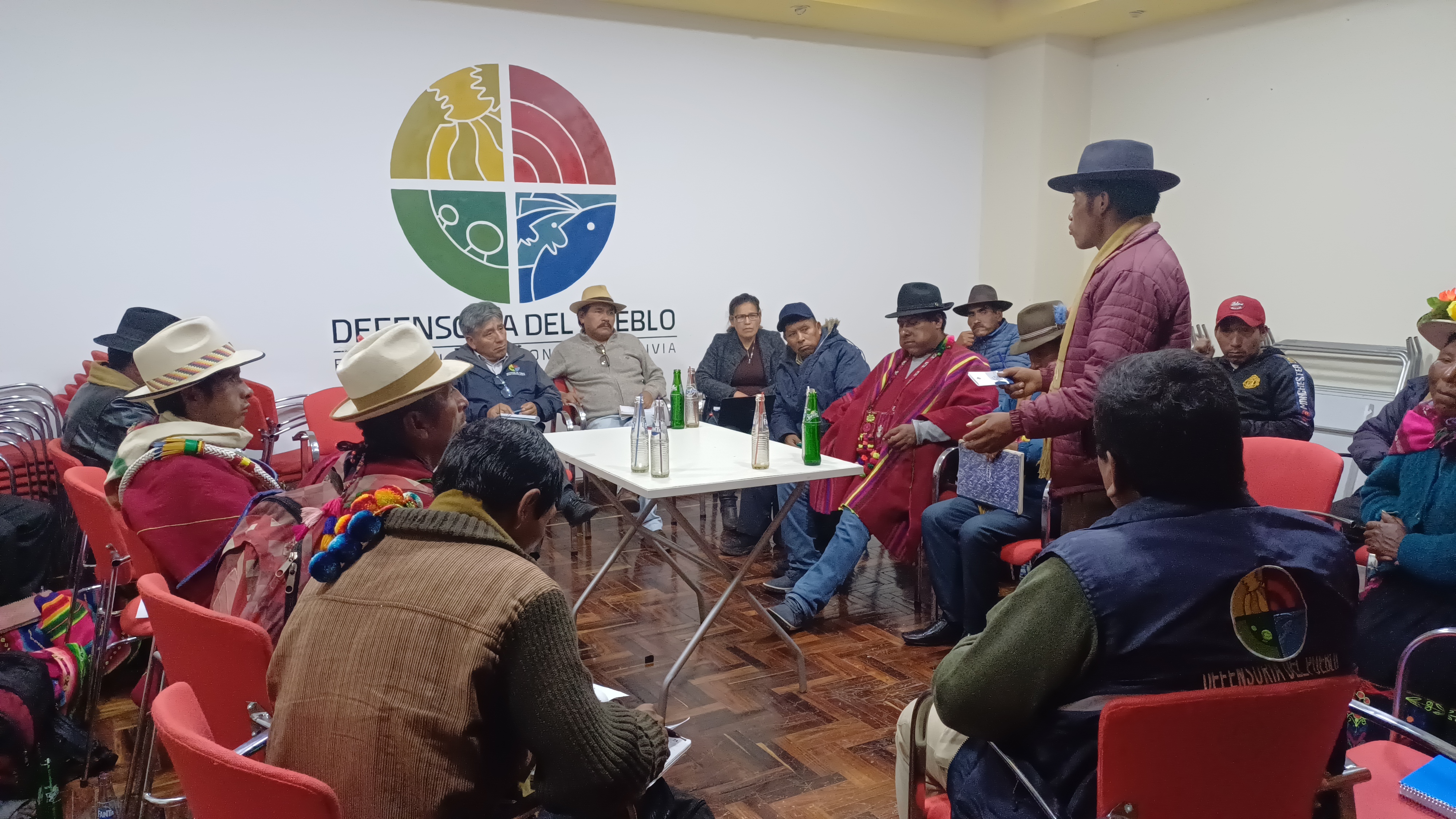 La Paz: Defensoría del Pueblo logró la firma de un acuerdo de entendimiento entre autoridades de la comunidad Pipini del municipio de Colquiri