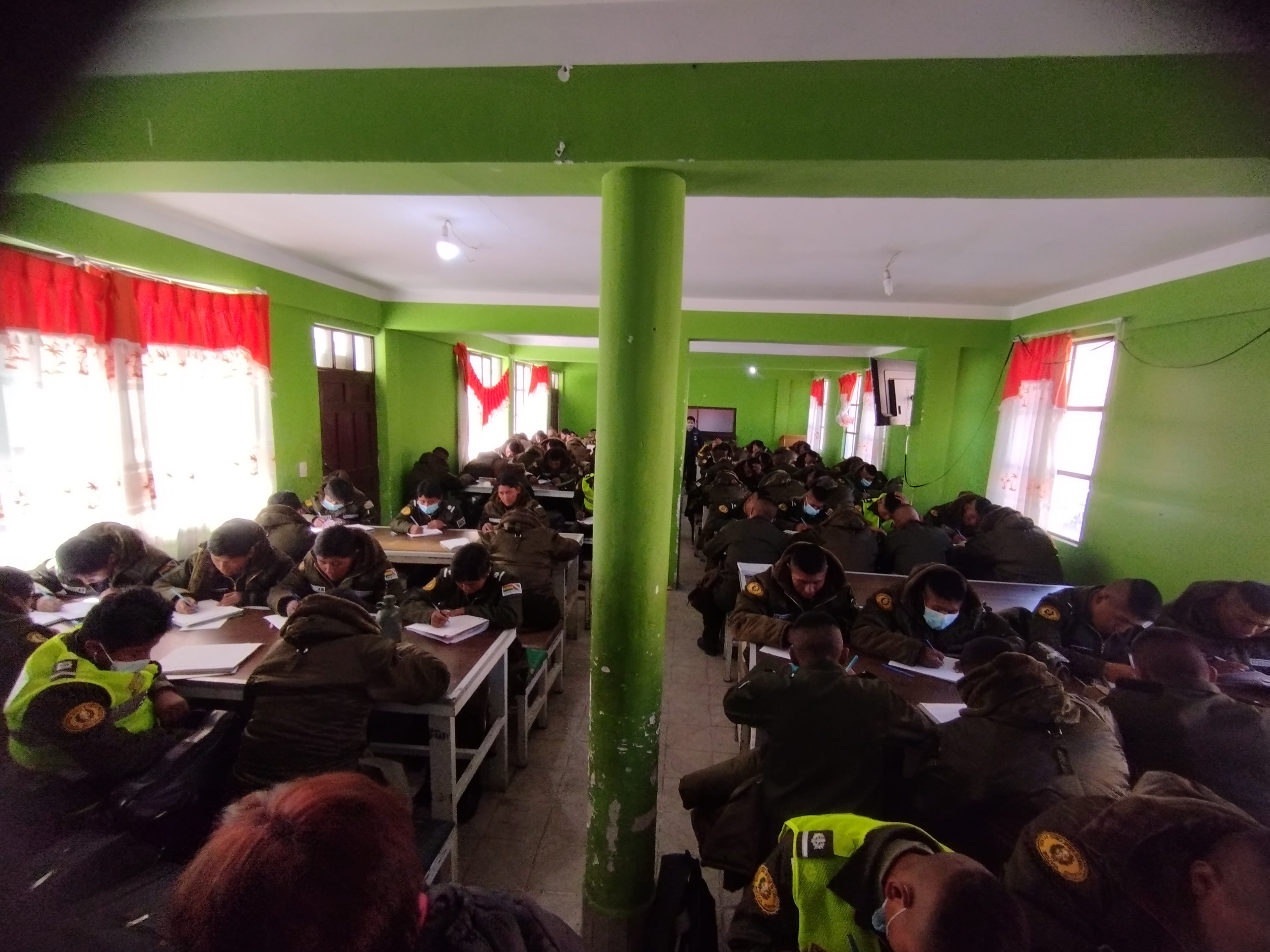 Defensoría del Pueblo realiza verificativo a la FATESCIPOL en Potosi
