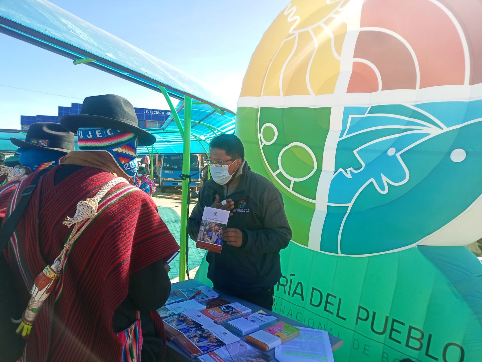 Coordinación Regional Desaguadero socializa la labor defensorial en feria de salud del municipio de Guaqui