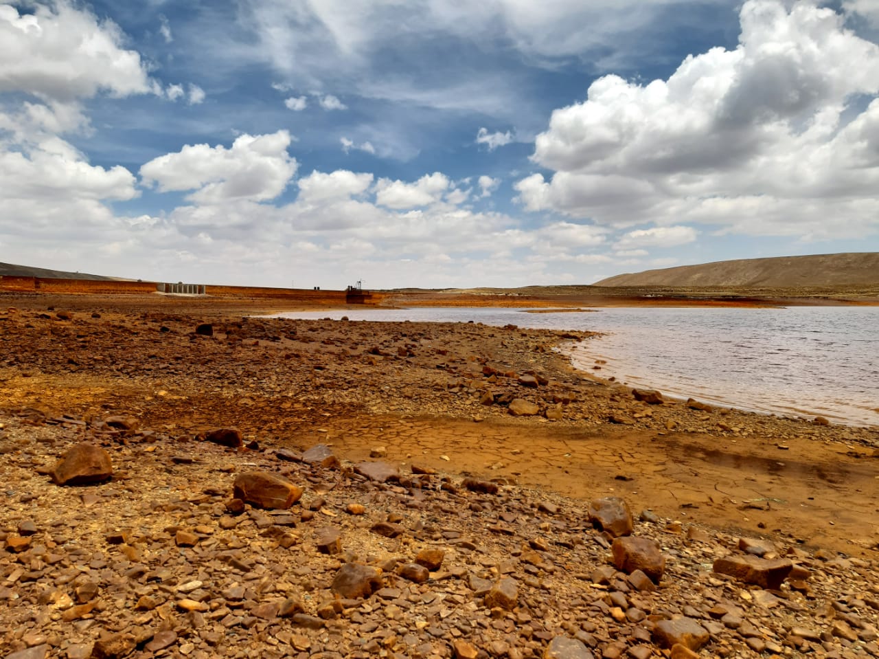 Ante denuncias por corte en el suministro de agua en El Alto, la Defensoría del Pueblo verifica los niveles de agua de la represa Milluni