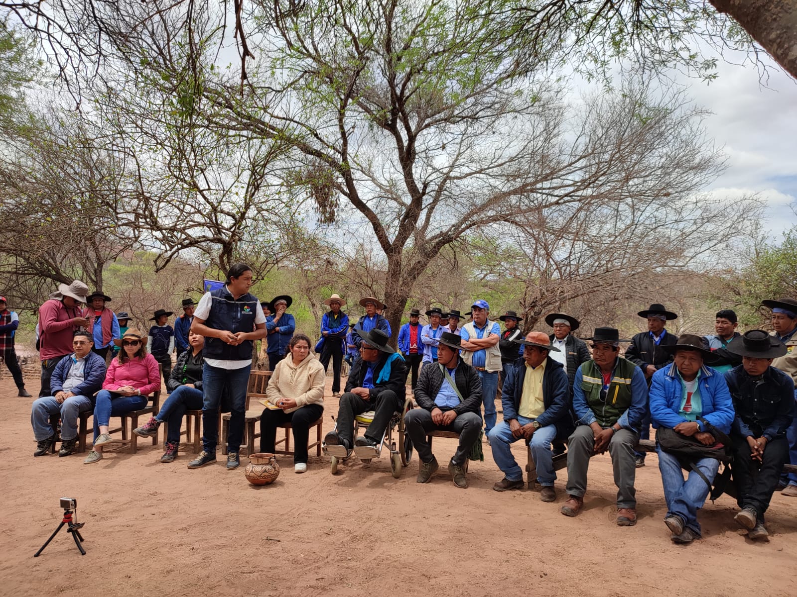 Con el acompañamiento de la Defensoría del Pueblo, miembros de la TCO Tentayape aprueban la instalación de una radio base en el territorio Guaraní