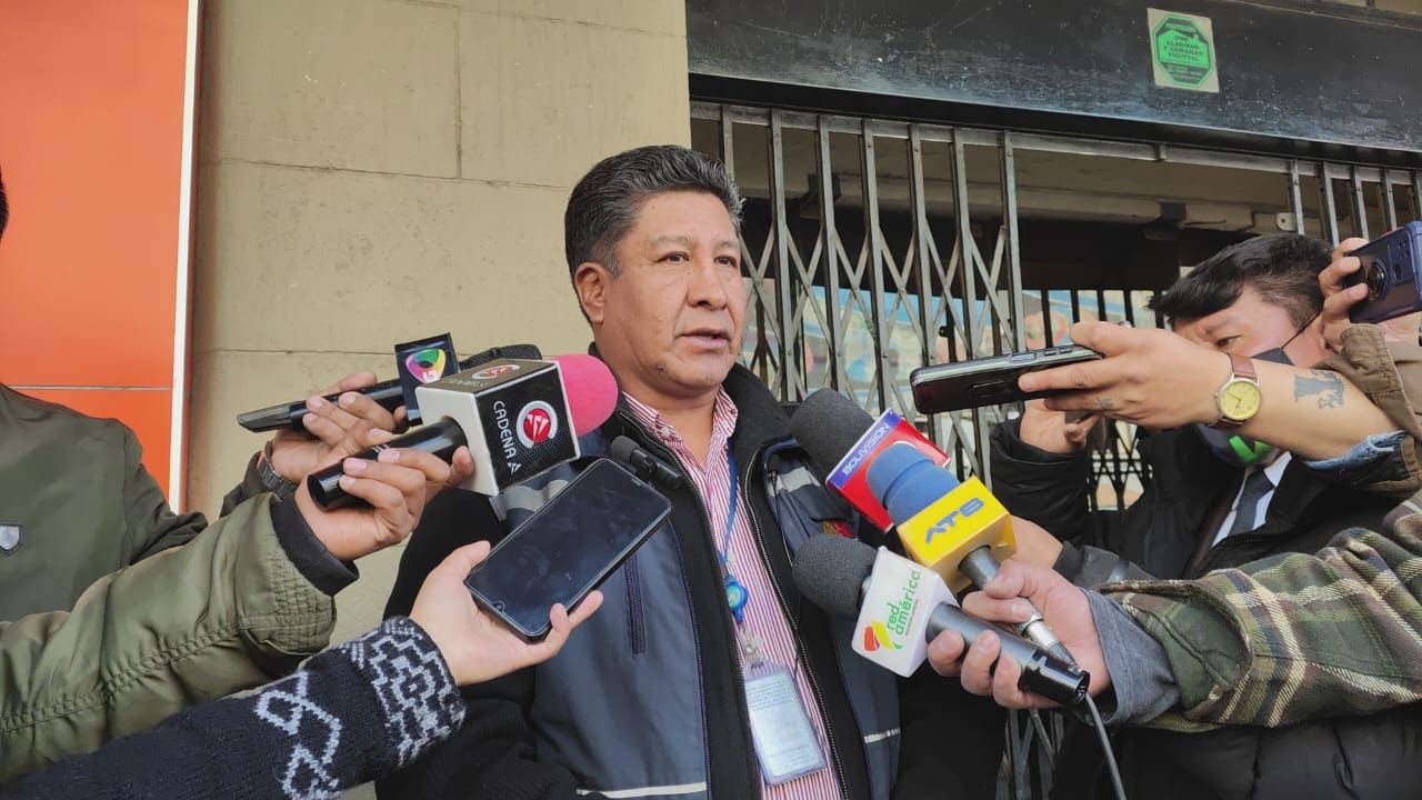Defensoría del Pueblo exhorta agotar mecanismos de diálogo para evitar paro de transporte en El Alto